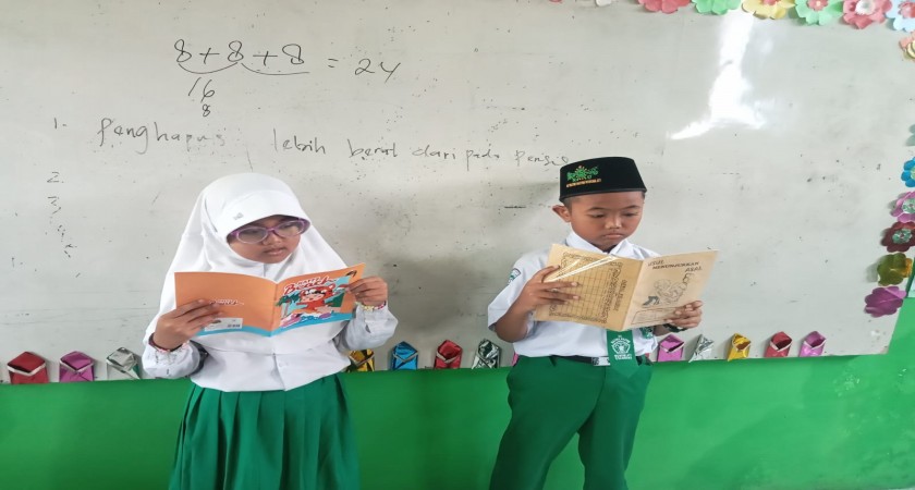 Kegiatan Pembelajaran Bahasa Jawa di kelas 2B tentang ngoko lungo lan ngoko alus