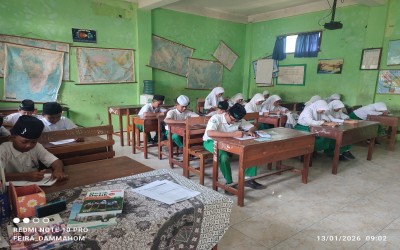 Kegiatan Pelaksanaan Persiapan Menghadapi Tes Kompetensi Akademik (TKA) Jenjang SDN di MI Wachid Hasyim Wonomlati Krembung Selasa, 13 Januari 2026