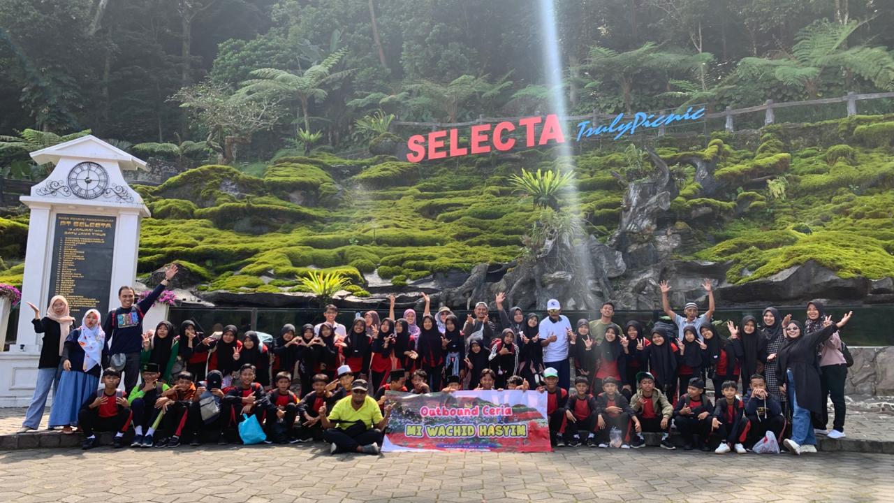 MI WACHID HASYIM CLASS 6 GOES TO BATU MALANG